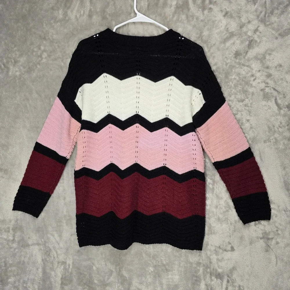 Inner Circle Women's Black Pink White Burgundy Chevron‎ Knit Sweater Size M